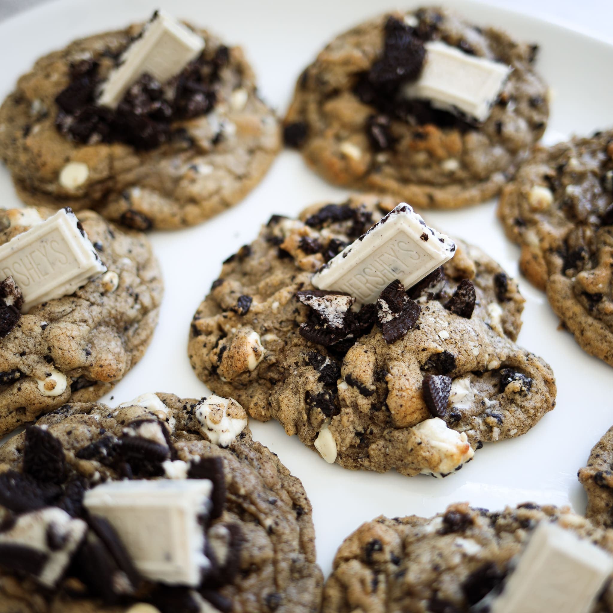 Mega Cookie~N~Creme